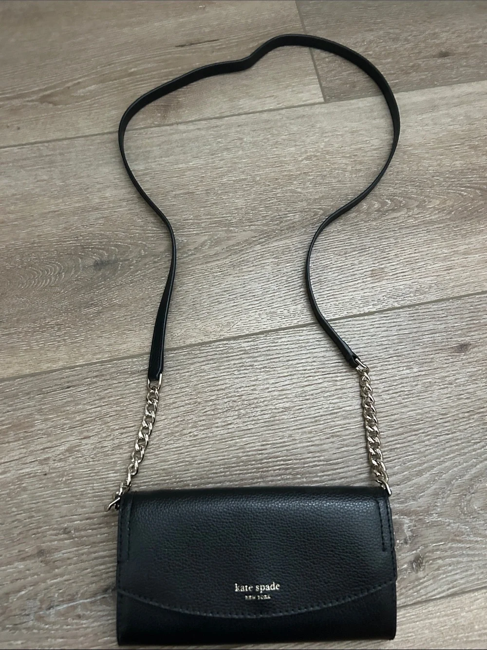 KATE SPADE NY Eva Crossbody Wallet on a Chain Black Pebbled Leather